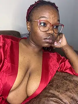 Pertunjukan Kamera Web YummyMelanin117