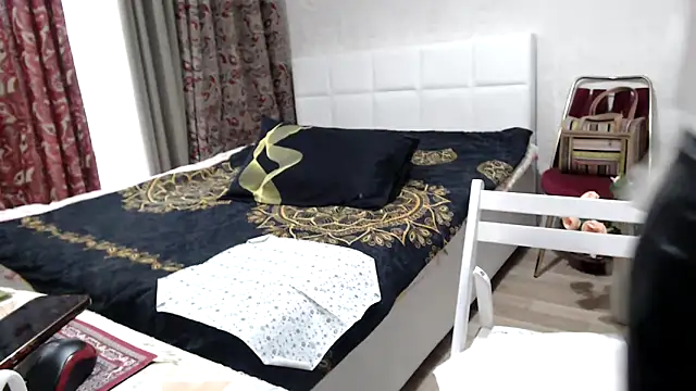 Arisa5000 Adlı Modelin Canlı XXX Sohbeti