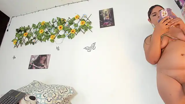mensia_hernandz Adlı Modelin Web Kamerası Şovu