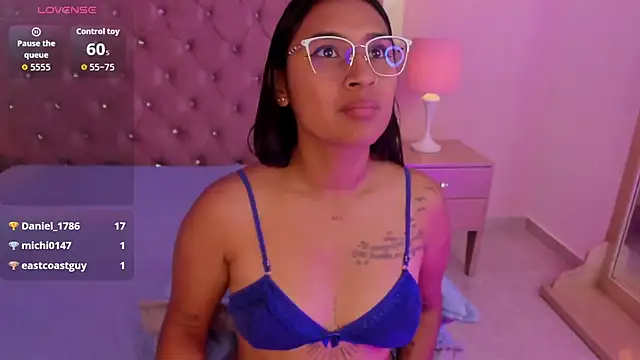 MeliaRios Adlı Modelin Canlı XXX Sohbeti