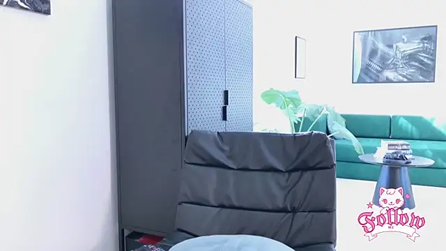 Rubbernina's Webcam Show