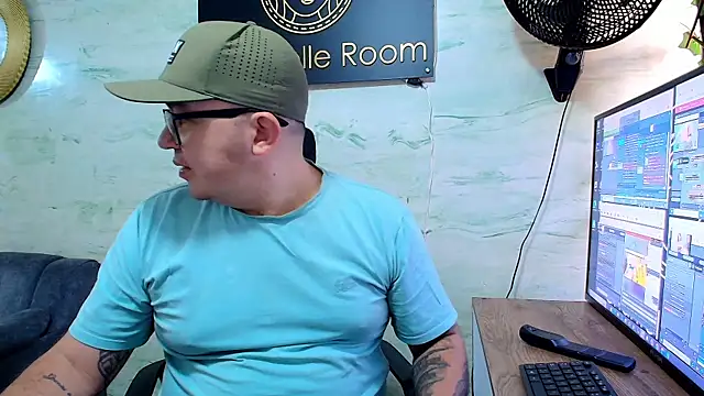maximo_daddy webkamerás műsora
