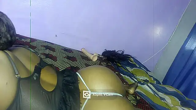 CurvyLara Chat XXX live