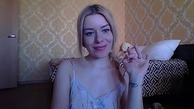 Softy_Aura_ Live XXX-Chat
