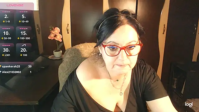exiMIlf's Live XXX Chat