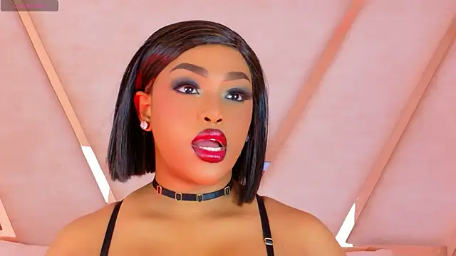TiannahGlow Adlı Modelin Canlı XXX Sohbeti