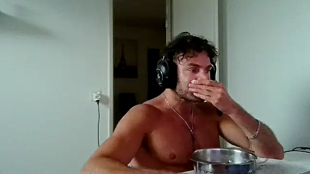alpha-hunk Show Webcam