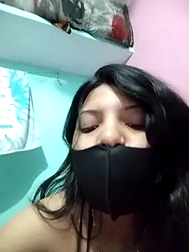 Hotty-Divyan Live XXX chat