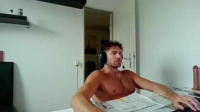 XXX chat uživo modela alpha-hunk