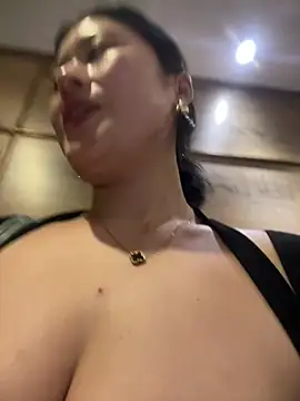 Yolanda9 在線直播表演