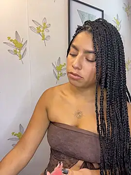 Laia_white's Live XXX Chat