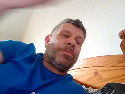 stud2512 élő XXX-chatje