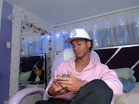Santy_bigcock_01 Webcamshow