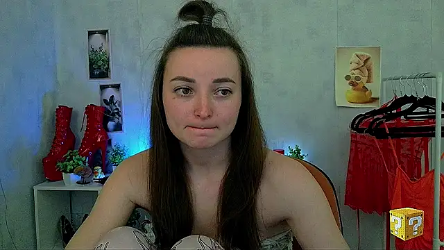 _Barbie_Kiss_ Live XXX-chat