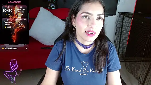 Chat XXX en directo de LunaSub69_