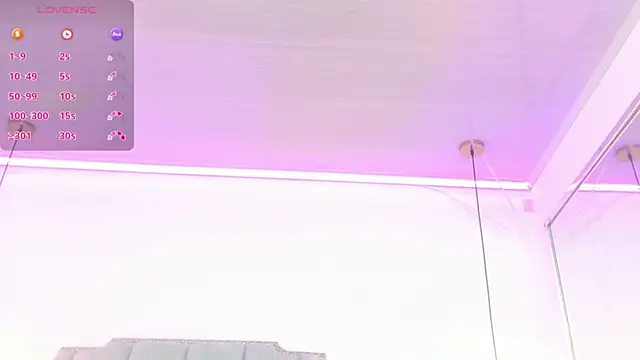 MoonBlue95 라이브 XXX 채팅