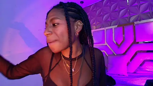 Chatroom XXX en direct de Queen_perla_