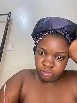 sweet18creamybigpussy's Webcam Show