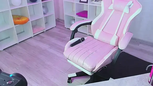 Golden__Whisper's Webcam Show