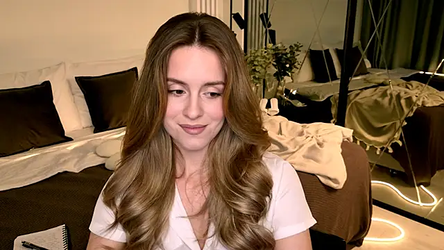 RozzitaBedberry's Live XXX Chat