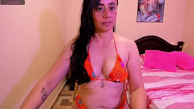 دردشة sara_florez12 الجنسية المباشرة