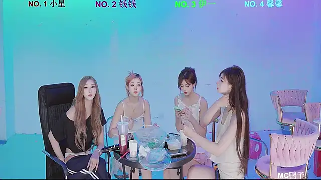 ZZ00033S 라이브 XXX 채팅