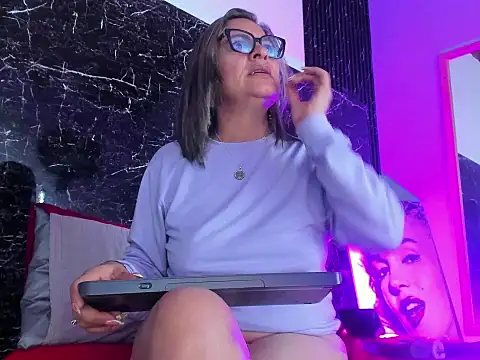 دردشة Agatha_Pleasure الجنسية المباشرة