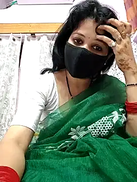 Show de Priyaji7575 na webcam