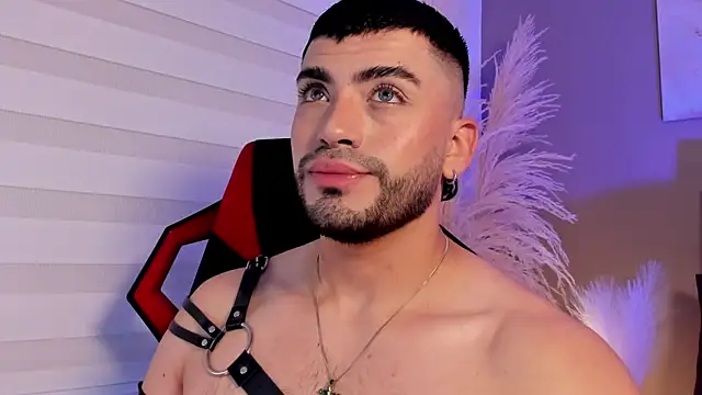 Alexander_Diazz's Webcam Show