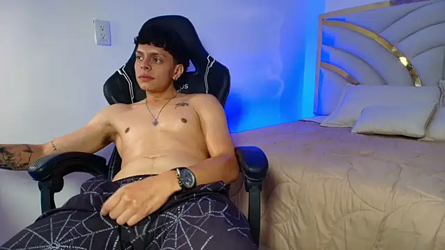 Онлайн чат XXX Milo_Storm