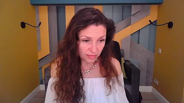 EllaLong's Live XXX Chat