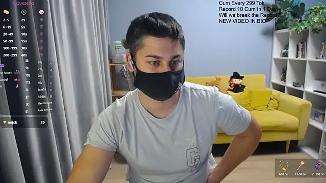Tomguys Pertunjukan Webcam