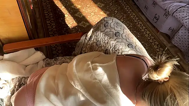 AlisiaStreitmatter's Webcam Show