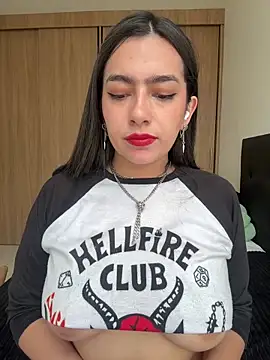 Nicollemays Chat XXX in diretta
