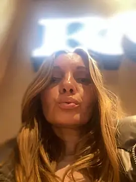 Chat +18 de miss_darsi ao vivo