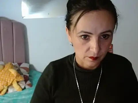 Juliana__lx élő XXX-chatje