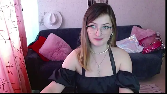 Arielsssplash Adlı Modelin Canlı XXX Sohbeti