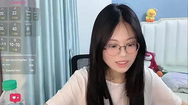 XXX chat uživo modela Luna-666