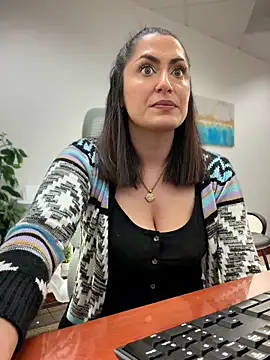 YourQueen18 Chat XXX live