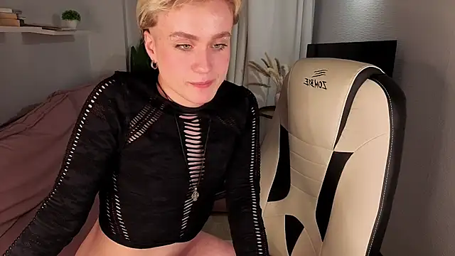 Онлайн чат XXX cumboydoll
