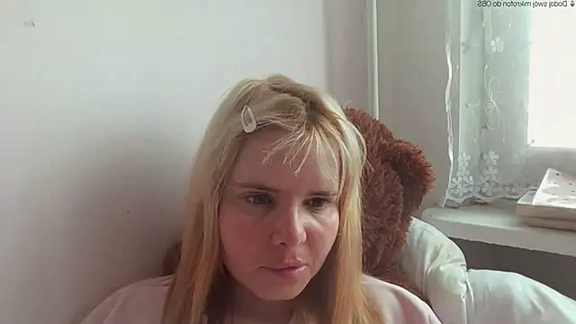 HornyElena Chat XXX in diretta
