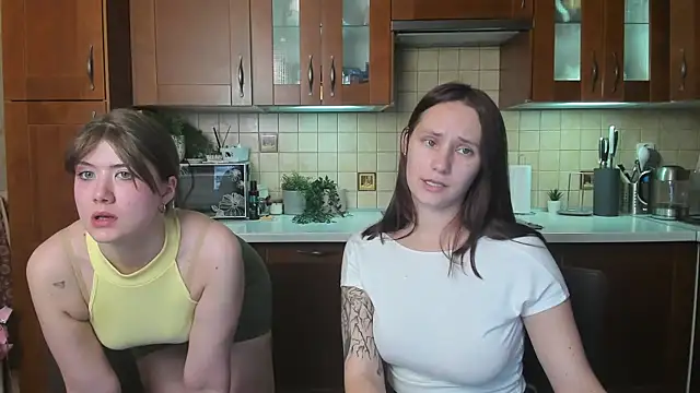 HotCaramellsTV Webcam-Show