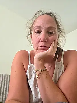 Chatroom XXX en direct de Wisie_Cutie
