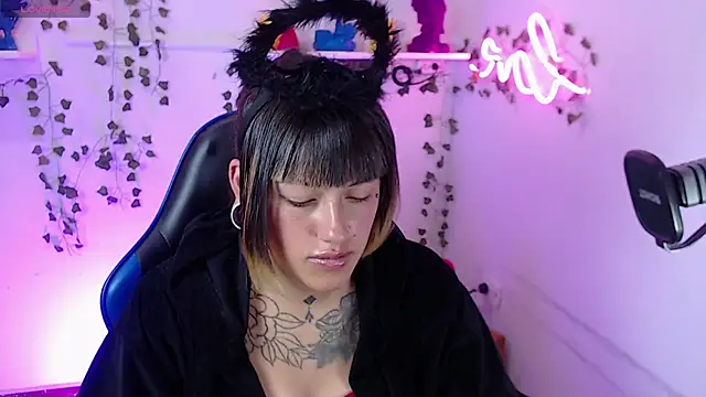 _sharlotte777 Live XXX Chat