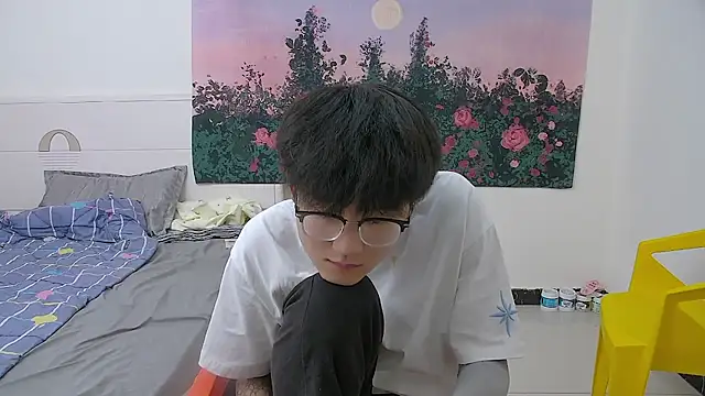 KK-cuteboy 在 線直播表演