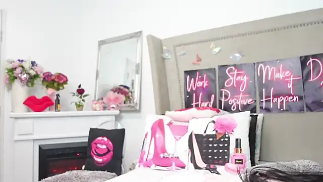 LexyRene Chat XXX live