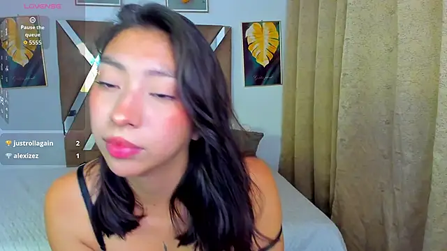 Yumi__Kaori élő XXX-chatje