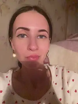 Starry_Siren Adlı Modelin Canlı XXX Sohbeti