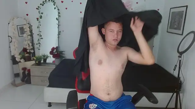 sven_fox723 Show Webcam