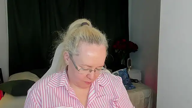 ViolaSmithh 라이브 XXX 채팅